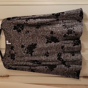 Elle Women's Gray Black Ribbed Bell Sleeves Top Size Medium